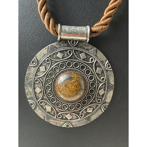 Vintage Bohemian Style Rope Necklace With Round Ethnic Pendant - Picture 5 of 5